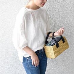 半袖と長袖のいいとこ取り♡今ちょうどいいのは”半端袖”トップスコーデ!