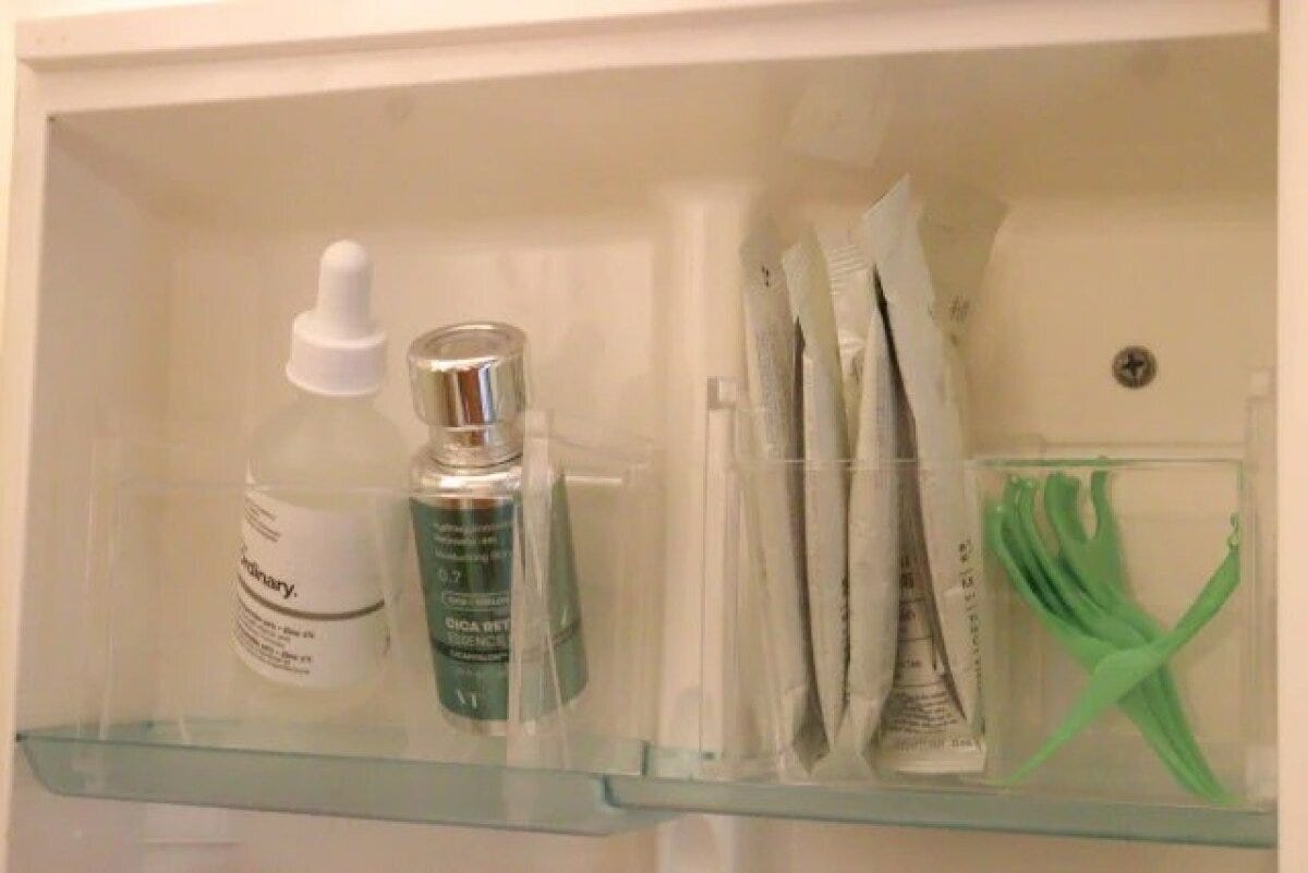 ダイソーの洗面鏡ナナメスタンド