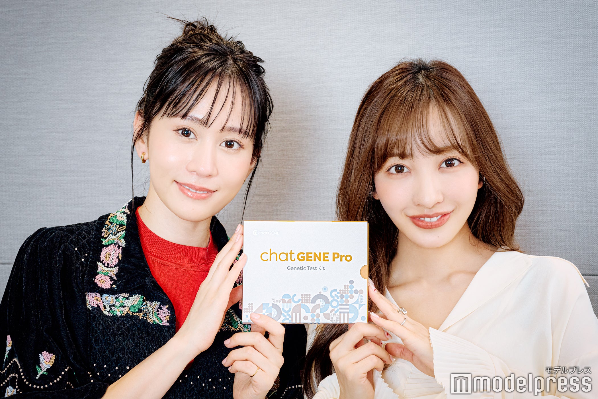 前田敦子、板野友美（C）モデルプレス