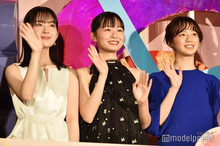 畑芽育、莉子、中島瑠菜(C)モデルプレス