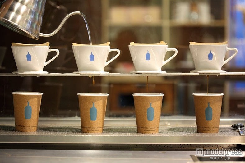 ブルーボトルコーヒー新宿カフェ／画像提供：Blue Bottle Coffee Japan