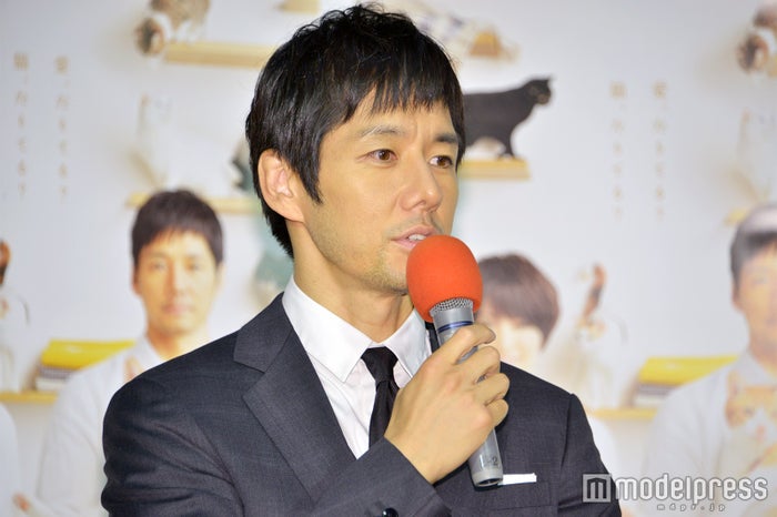 西島秀俊の素顔に なんてギャップだ 共演者からのイメージにタジタジ 拳銃とか ずっと筋トレしてそう モデルプレス