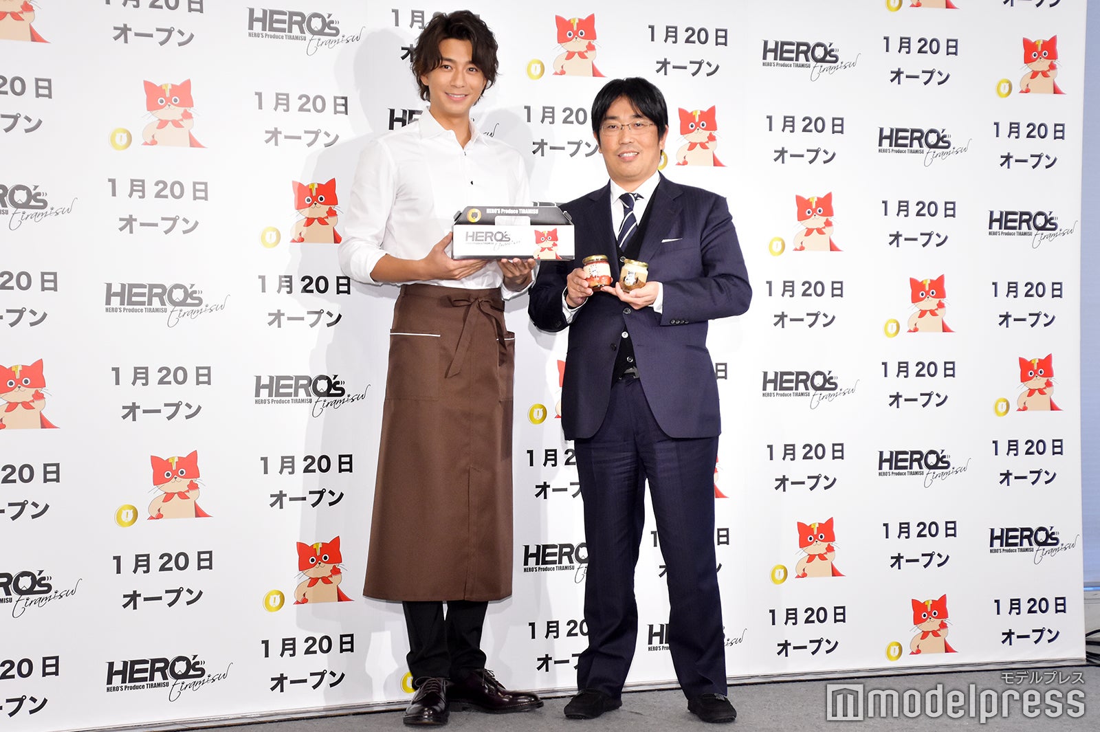 （左）三浦翔平（C）モデルプレス