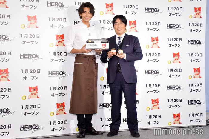 (左)三浦翔平(C)モデルプレス