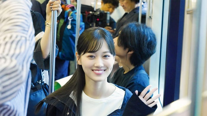 山下美月「小さな毎日、大きな世界」篇メイキングより(提供写真)