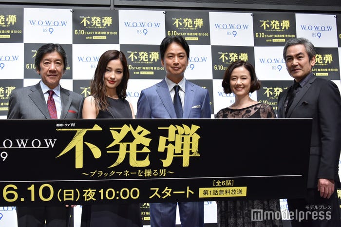 (左から)奥田瑛二、黒木メイサ、椎名桔平、原田知世、宅麻伸(C)モデルプレス