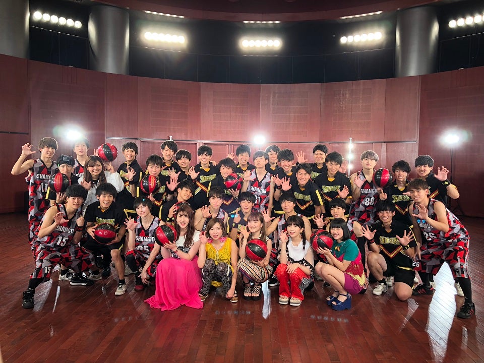 リトグリ、卓球・伊藤美誠選手ら“ヒーロー”と豪華共演