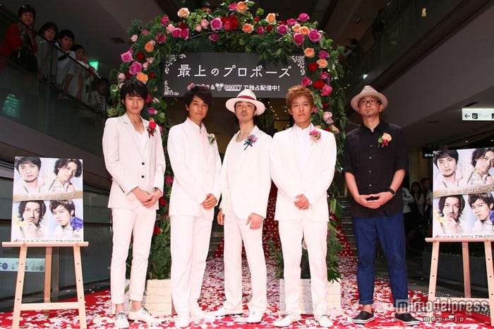 BeeTVドラマ『最上のプロポーズ』配信記念イベントに登場した(左から)向井理、斎藤工、金子ノブアキ、小出恵介、青山真治監督