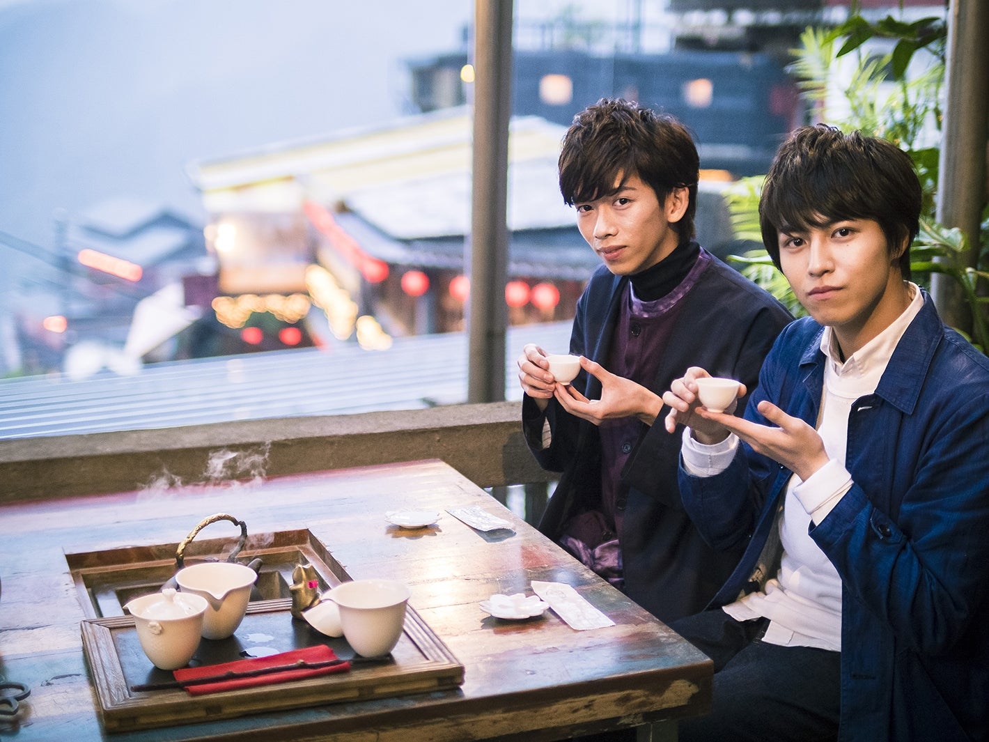 リョウガ、タカシ（C）「超特急！台湾食べ鉄旅」製作委員会