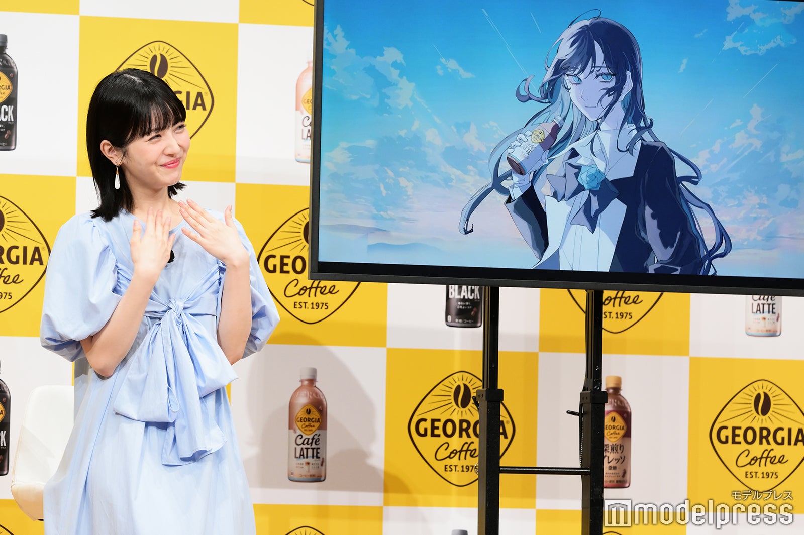 浜辺美波、Ado（C）モデルプレス