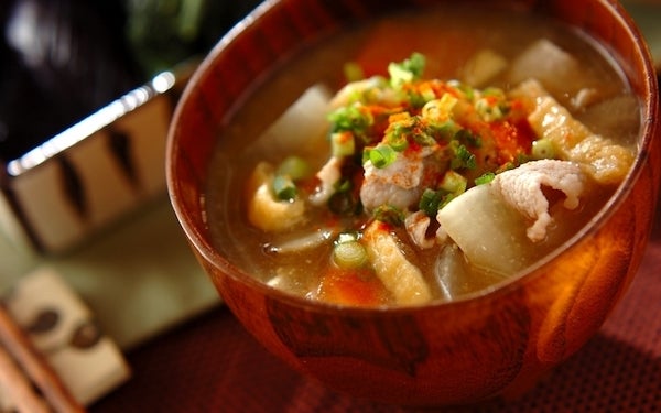 ホッとする味わい、食材の旨味がギュッと詰まったリピート必至の「豚汁」