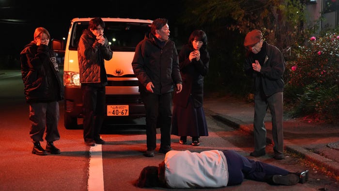 山本舞香、鈴鹿央士、光石研、麻生祐未、綾田俊樹「闇バイト家族」第1話(C)「闇バイト家族」製作委員会