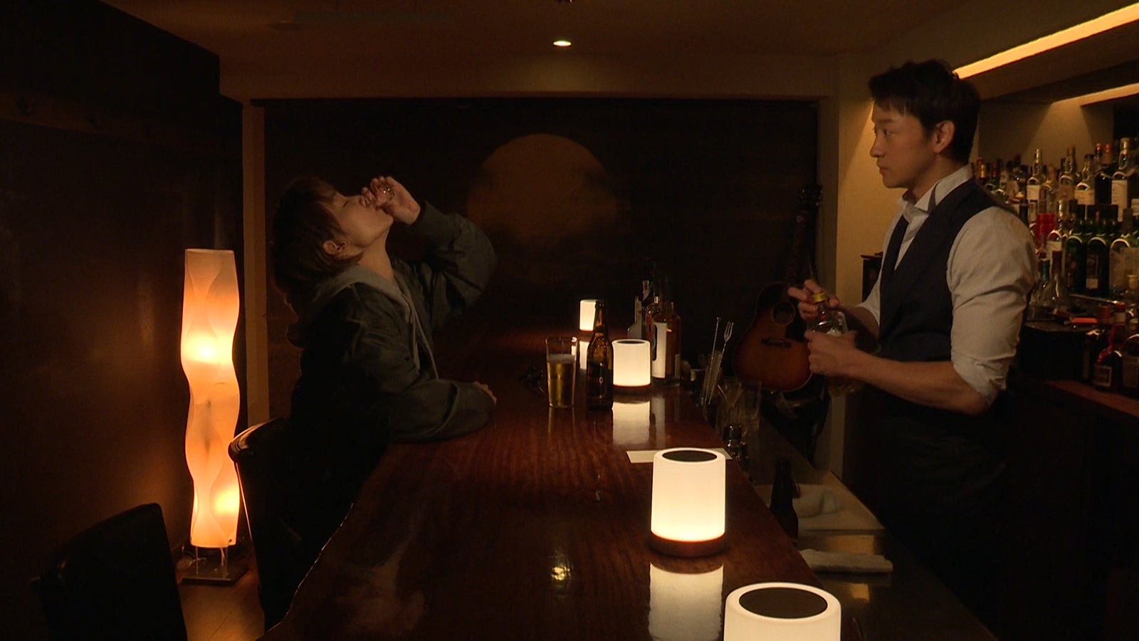 剛力彩芽、山本耕史（C）「抱かれたい12人の女たち」製作委員会