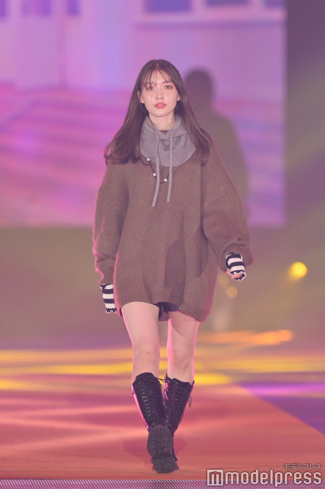 （C）モデルプレス