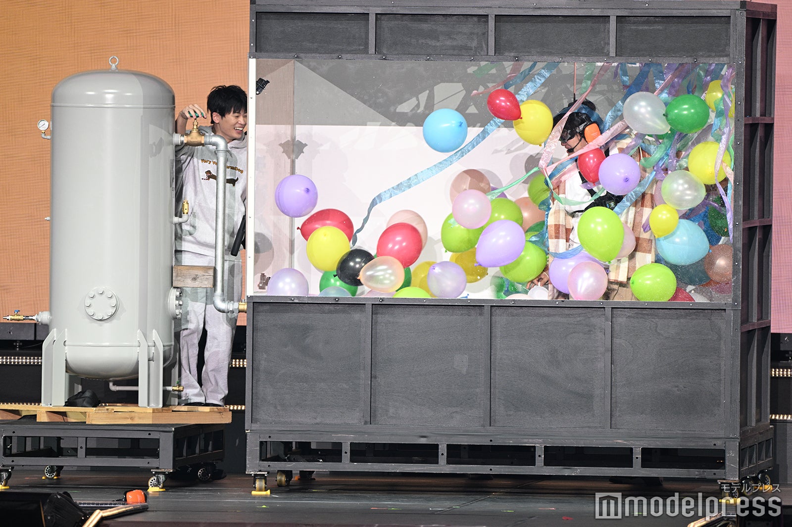 すしらーめんりく、カンタ（水溜りボンド）（C）モデルプレス