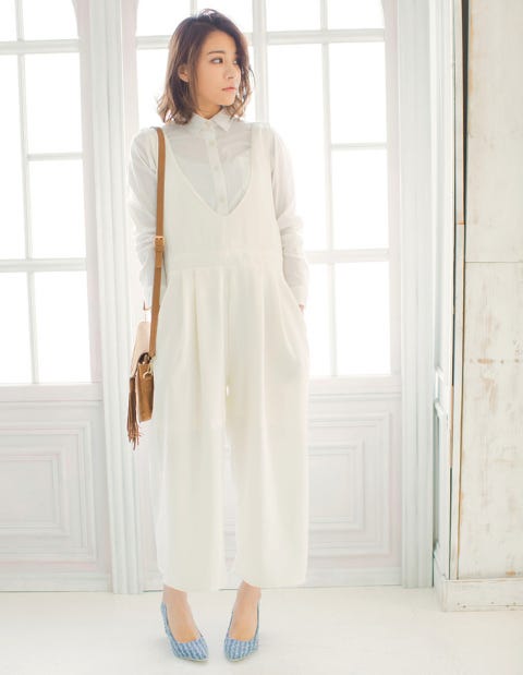 Vネックツイルガウチョオールインワン3,498円(税込)/画像提供:Re:EDIT by GALSTAR