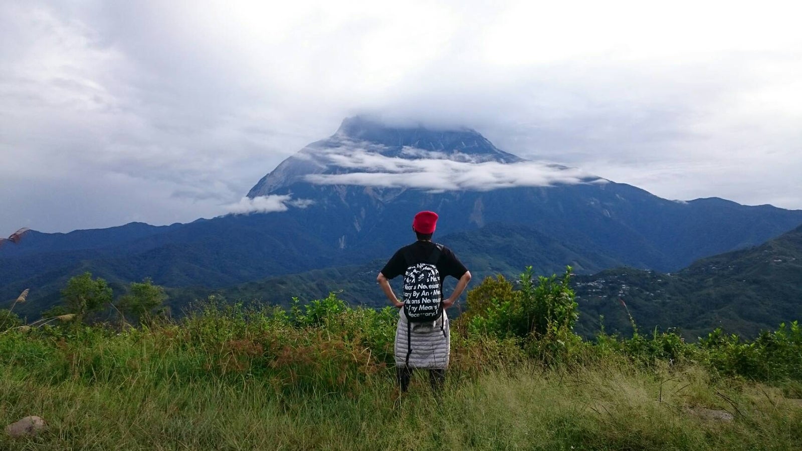 キナバル山の山頂を目指す（画像提供：SDR）