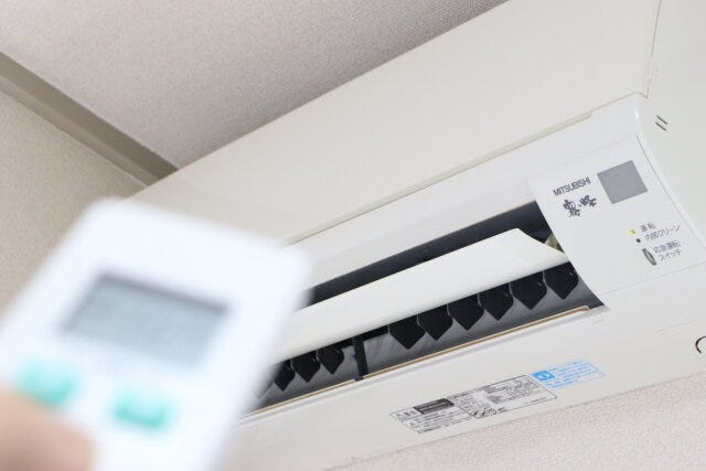 ダイソーの16社の家庭用エアコンに対応したR-3
