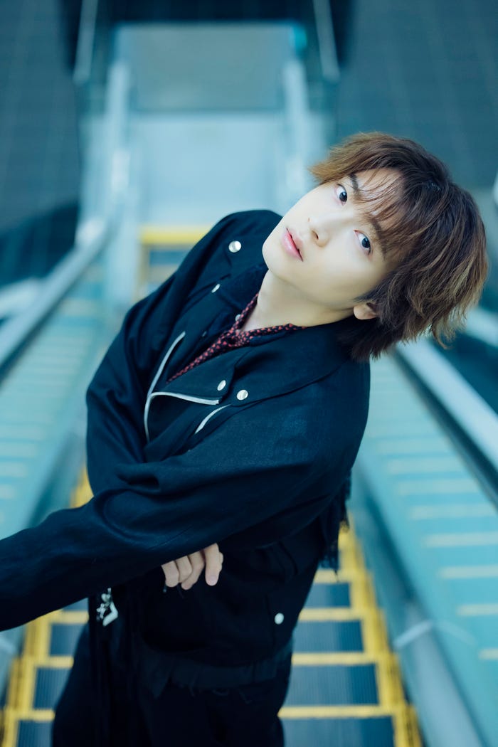 「庄司浩平カレンダー 2026.04-2027.03」(C)KADOKAWA/撮影:横山マサト