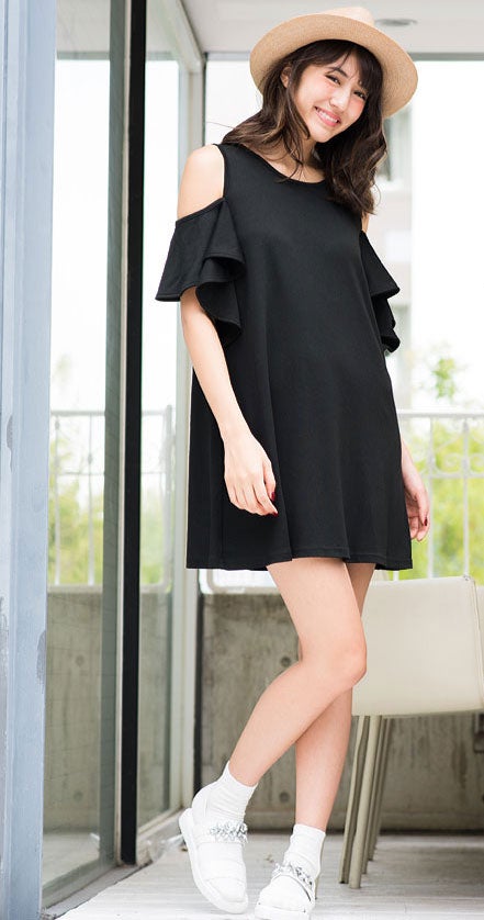 オフショル袖フリルカットソーワンピース「神戸レタス」2590円（税込）／画像提供：神戸レタス