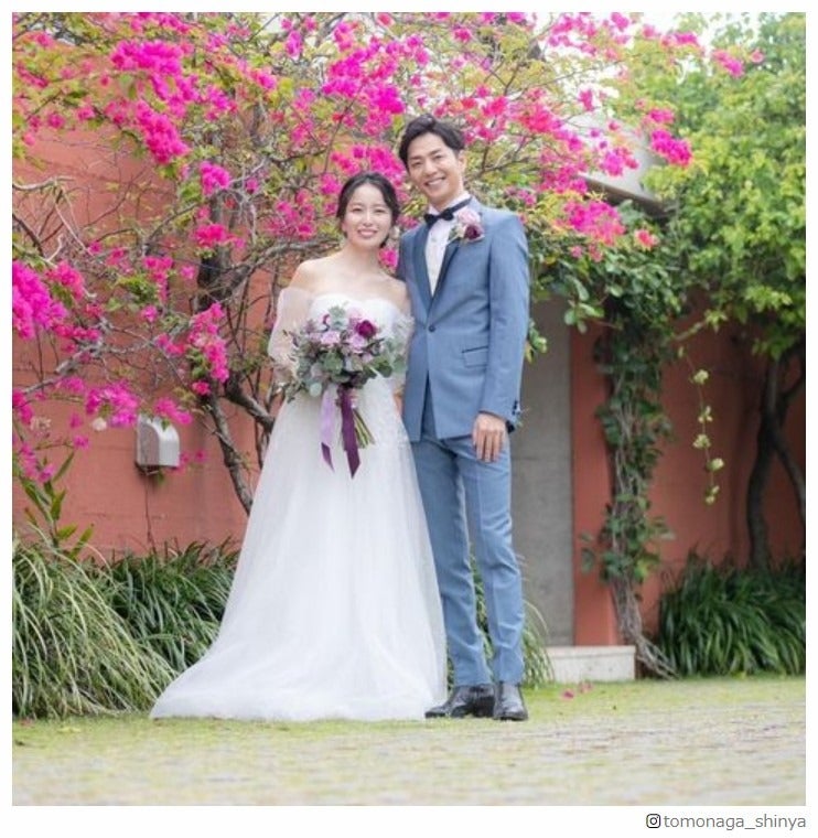 「バチェラー」友永真也＆岩間恵夫妻、沖縄での挙式を報告「人生で最高の瞬間」