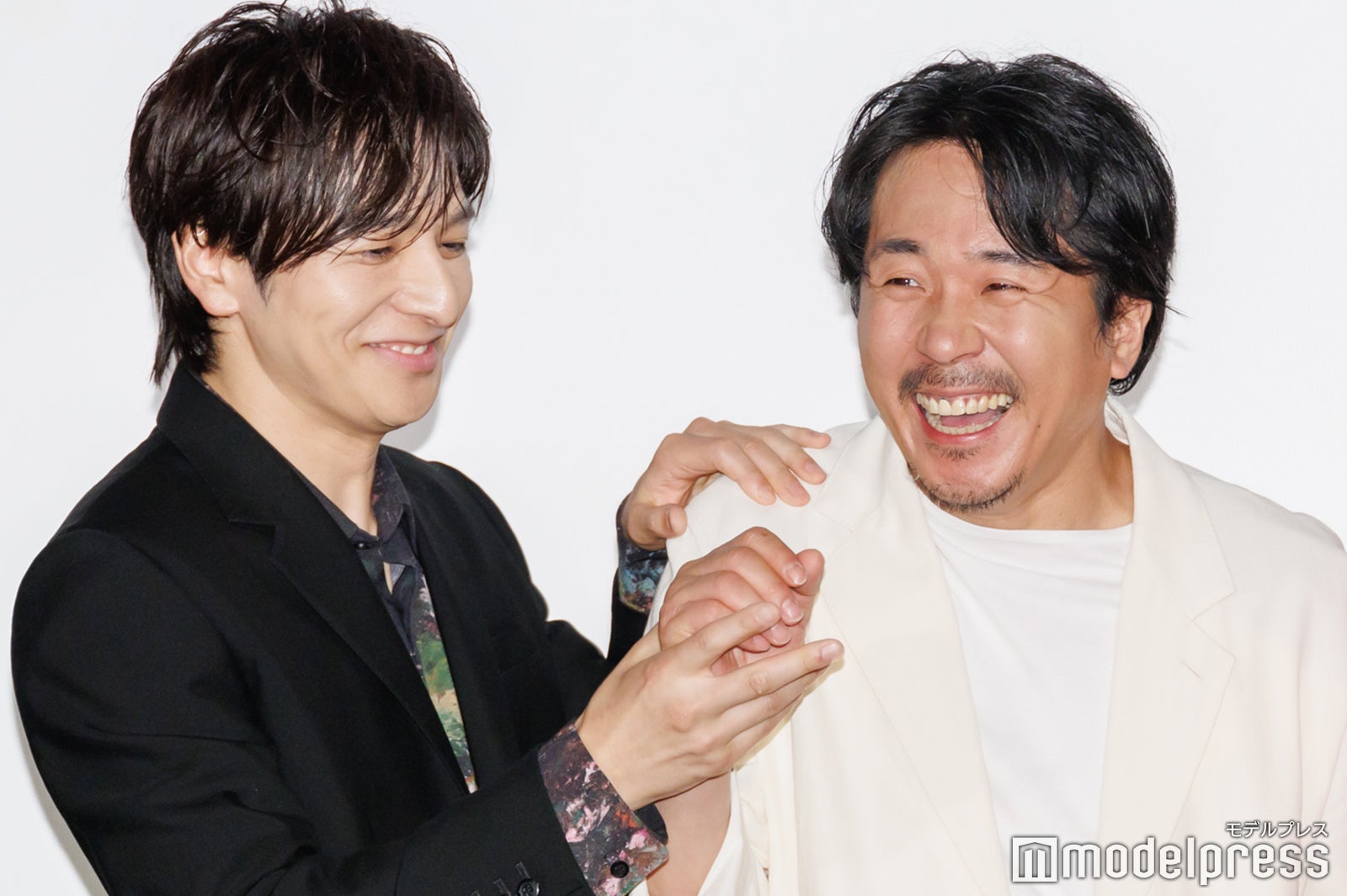 生田斗真、ヤン・イクチュン（C）モデルプレス