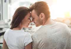 気付いてる 女性が キスしたい と思ってる時にだけ見せる仕草 モデルプレス 気付いてる 女性が キスしたい と思ってる時にだけ見せる仕草 モデルプレス