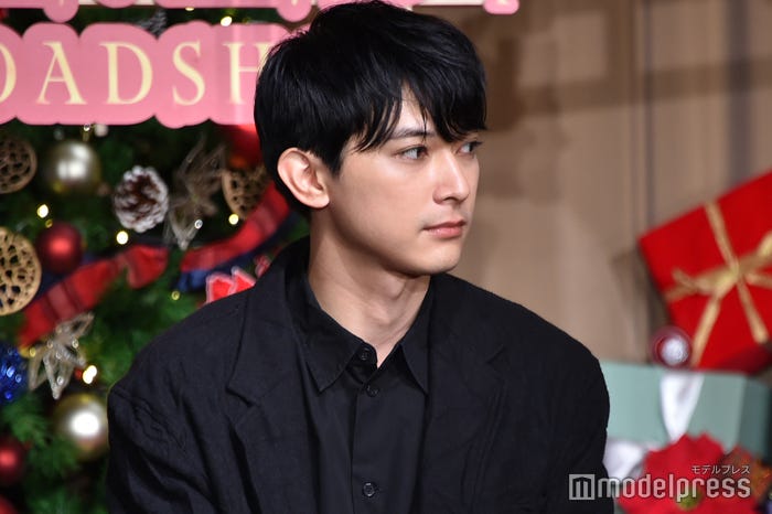 吉沢亮(C)モデルプレス