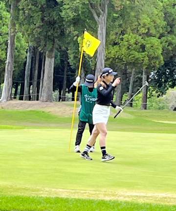 黄金世代の山路晶が5アンダー発進