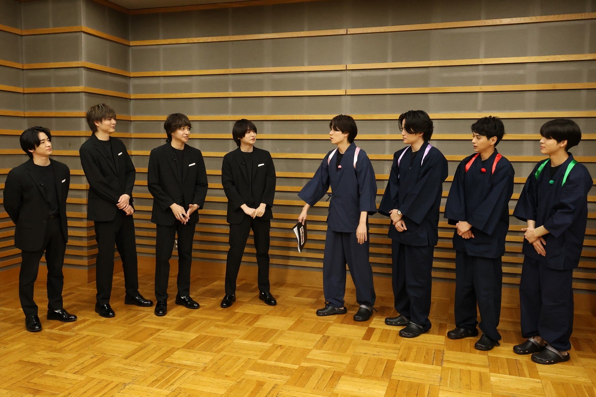 （左から）知念侑李、薮宏太、八乙女光、伊野尾慧、橋本将生、菊池風磨、佐藤勝利、松島聡（C）フジテレビ