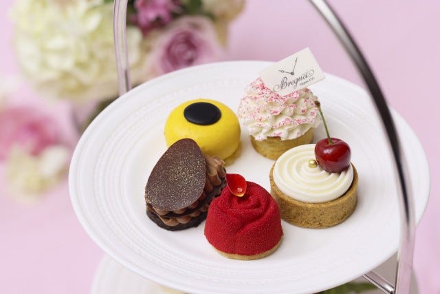 マリー・アントワネットも愛した時計ブランド「ブレゲ」と「ザ・リッツ・カールトン大阪」がコラボレートしたアフタヌーンティーが登場！