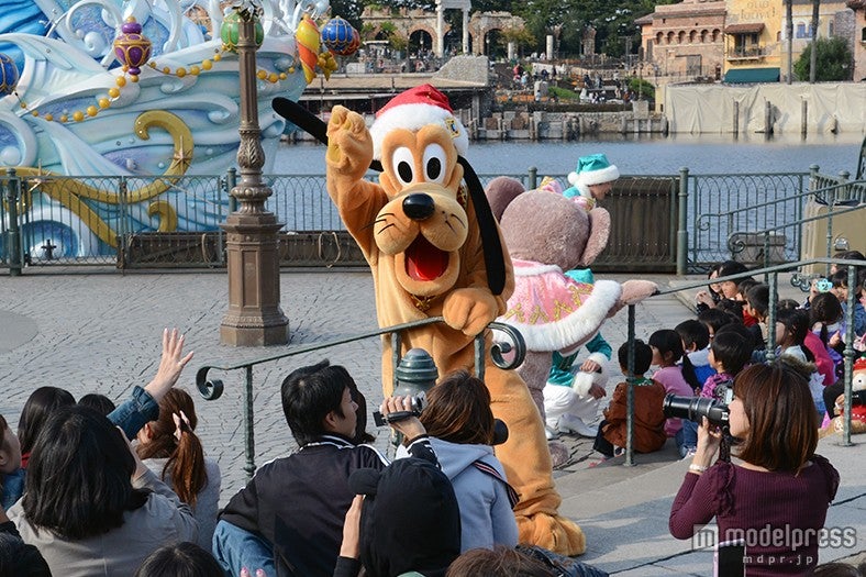 「カラフルホリデー・グリーティング」プルート（会場をキャラクターが回り触れ合うことも）