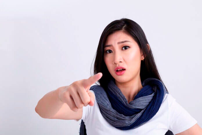 相手に悟らせない上から目線