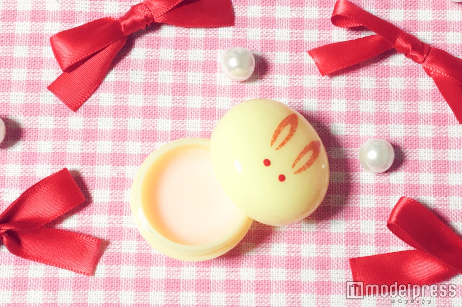 、【マミーサンゴ】「舞妓さん練り香水 うさぎ饅頭　“金木犀”」／写真・るん（C）モデルプレス