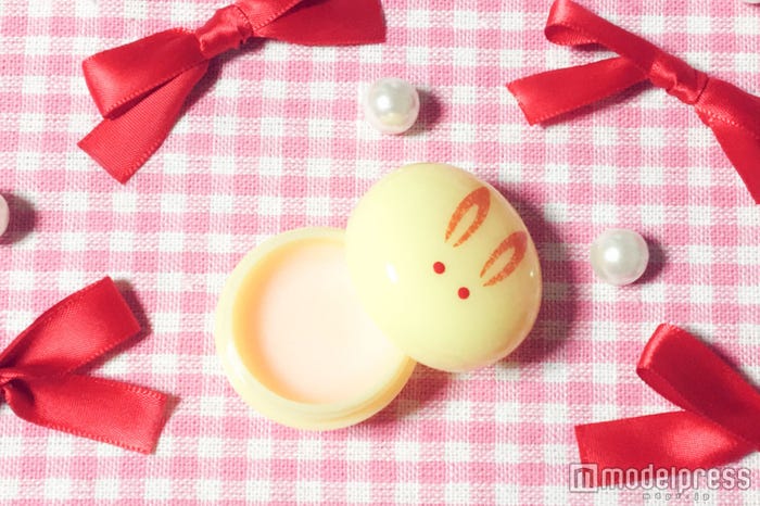 、【マミーサンゴ】「舞妓さん練り香水 うさぎ饅頭 “金木犀”」/写真・るん(C)モデルプレス