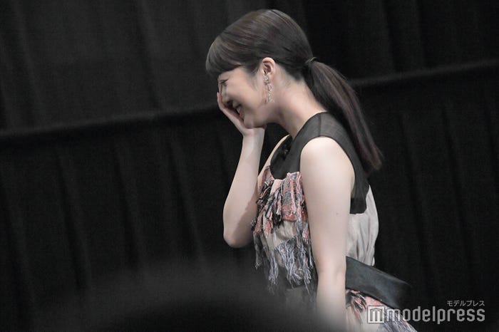 “アチャ~”な上白石萌音(C)モデルプレス