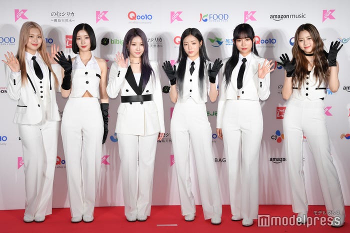 PURPLE KISS(C)モデルプレス