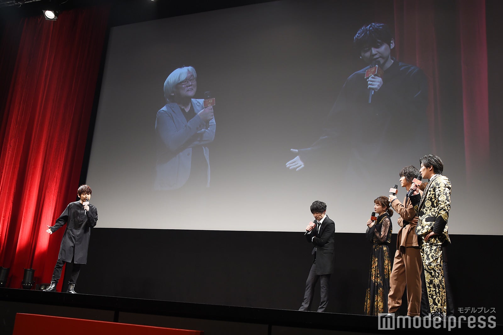 “究極の選択”コーナー途中、Aが1人になり熱弁する梶裕貴（左） （C）モデルプレス