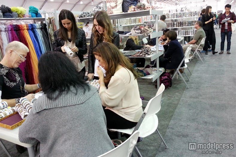 「CHAN LUU」ブースの様子(「MAGIC」2013S/Sにて)