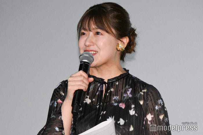 尾崎里紗アナウンサー (C)モデルプレス