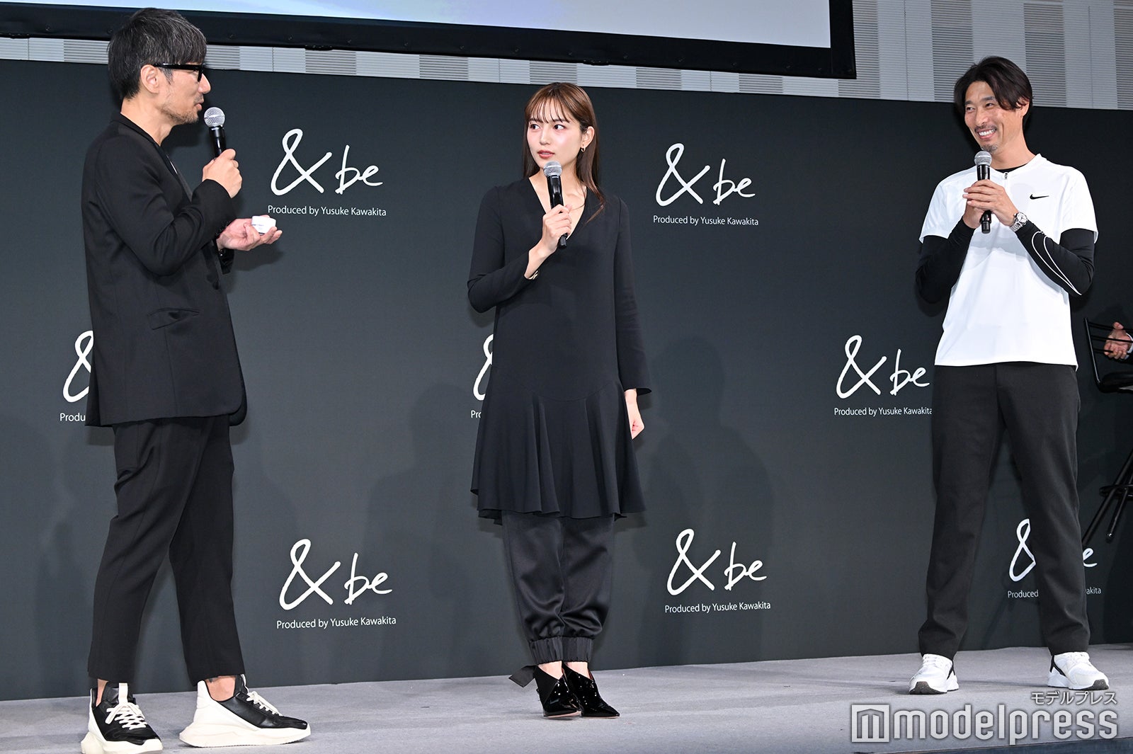 河北裕介氏、川口春奈、山口良純氏（C）モデルプレス
