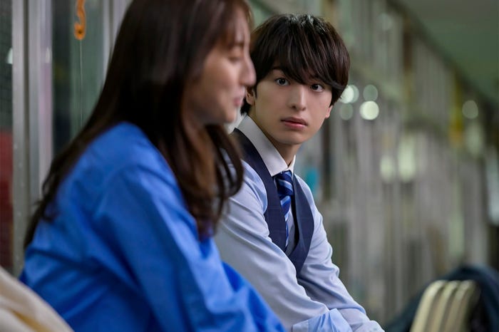 堀田茜、木村慧人「好きなオトコと別れたい」第12話(C)テレビ東京