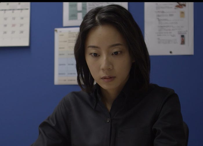 大西礼芳「夜明けまでバス停で」より(C)2022「夜明けまでバス停で」製作委員会