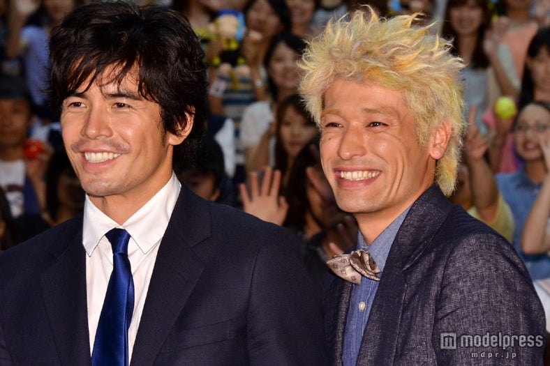 左から：伊藤英明、佐藤隆太