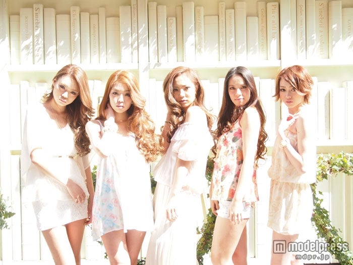 「LIP SERVICE」のスタッフで結成されたファッションユニット「LADY LIP」