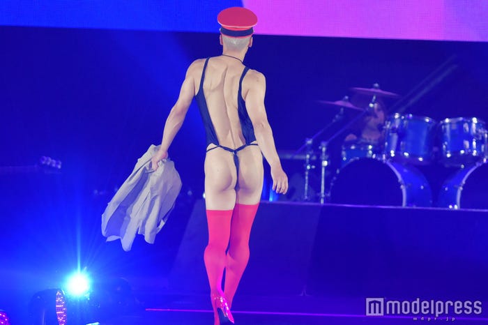 ゴールデンボンバー(C)モデルプレス