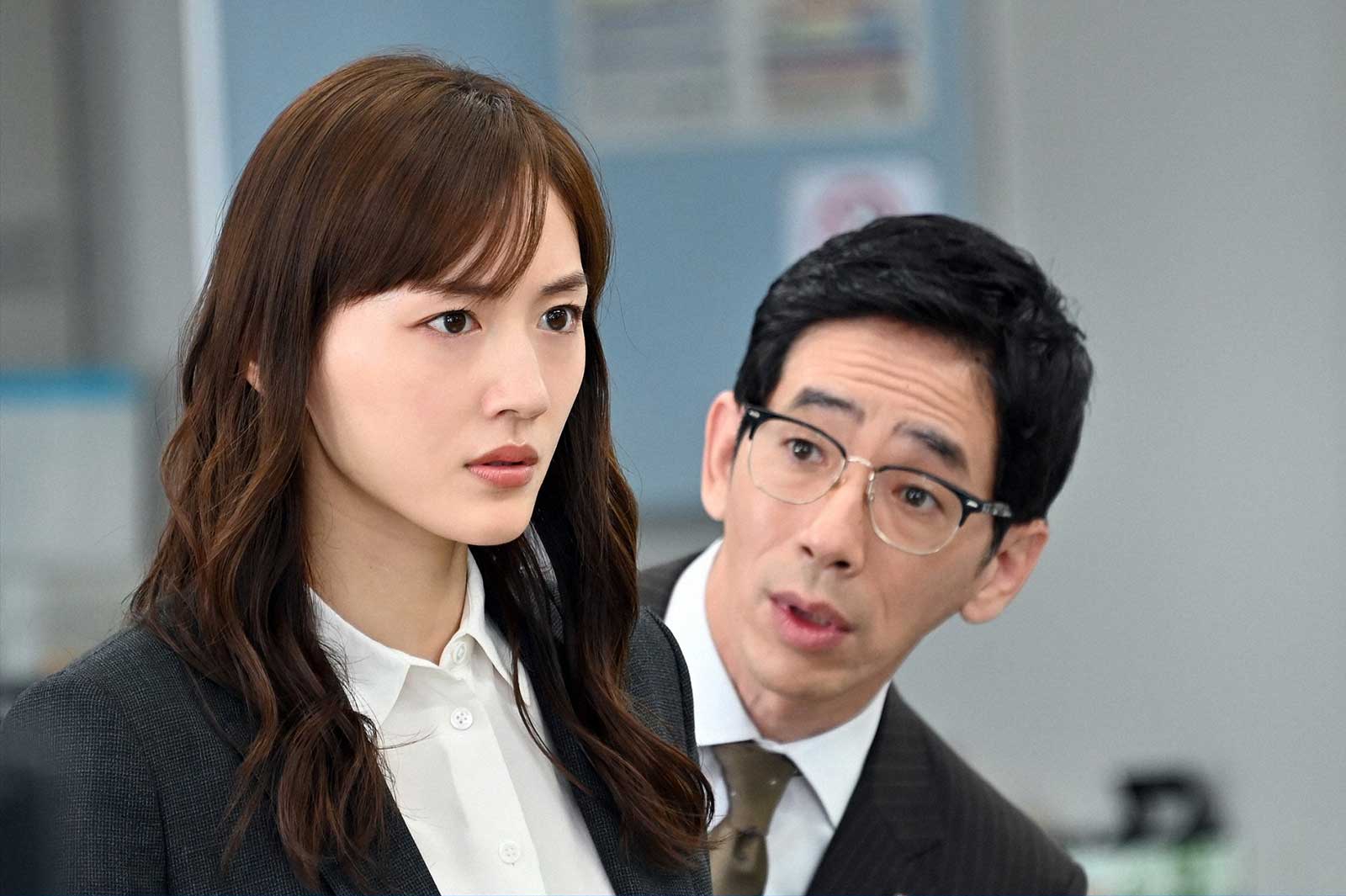 綾瀬はるか、野間口徹「天国と地獄 ～サイコな2人～」第7話より（C）TBS