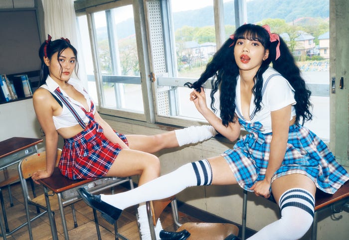 ロサリオ惠奈、GiGiTatei/ジジとロサ。グラビアは誰のもの?(C)岡本武志/週刊プレイボーイ