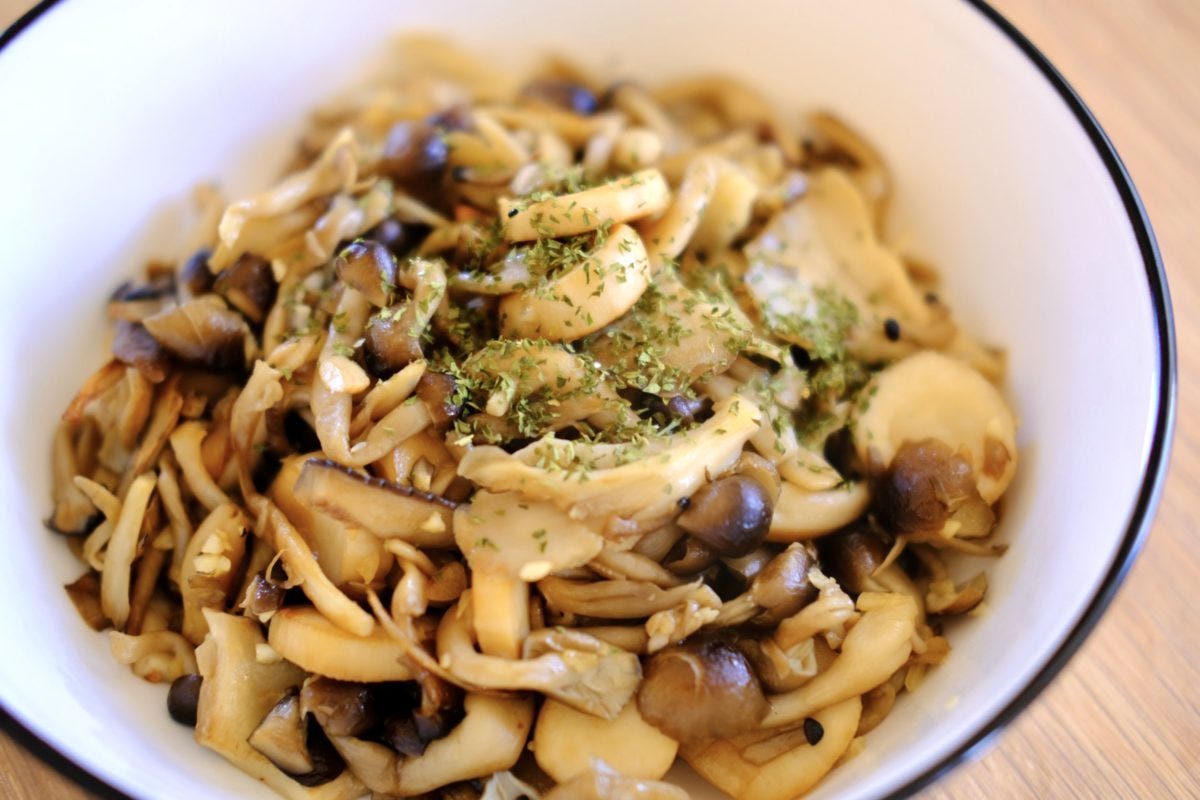 リュウジ・無限ガリバタきのこ