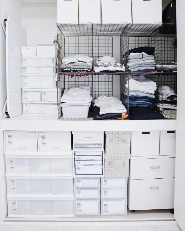 100均グッズを活用した押入れ収納術を伝授 服やおもちゃもスッキリしまおう モデルプレス 100均グッズを活用した押入れ収納術を伝授 服やおもちゃもスッキリしまおう モデルプレス
